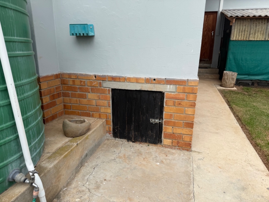 5 Bedroom Property for Sale in Ladismith Western Cape